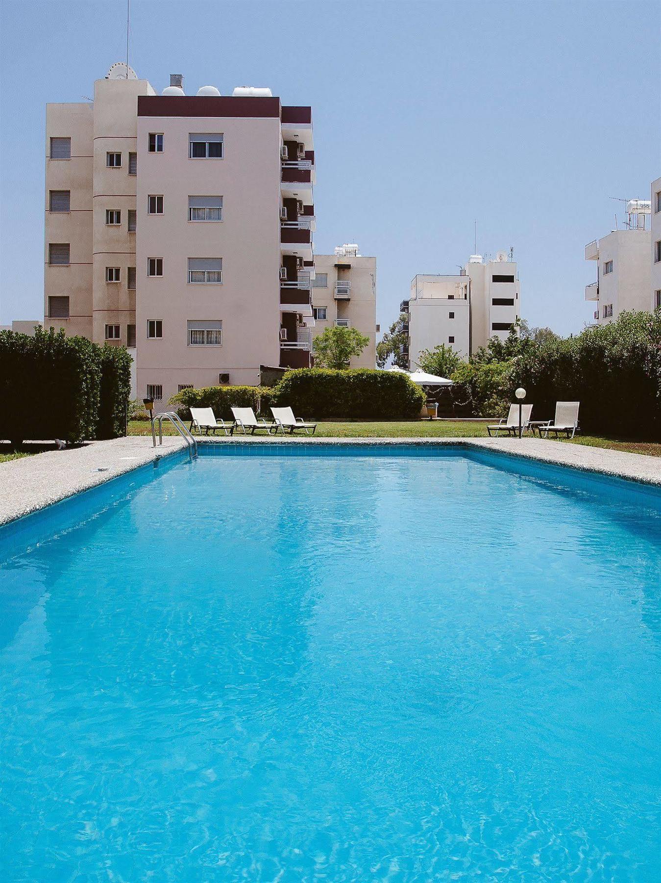 Vega Apartments Limasol Dış mekan fotoğraf
